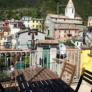 casa-elsa-corniglio.hotelitalianriviera.com/